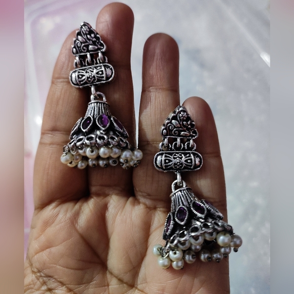 Ruby Jhumka Pearl Detailing - Picture 3 of 4